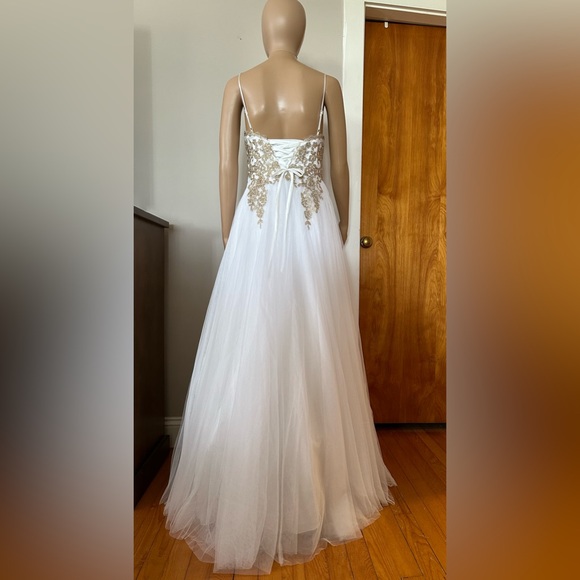 Say Yes To The Prom Dress Juniors! Size 3 - Picture 2 of 7